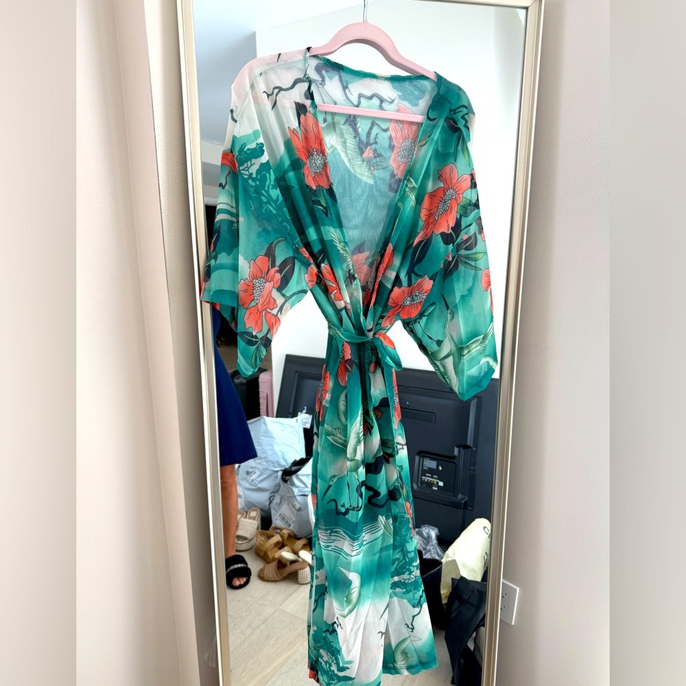 NWOT Floral Kimono Robe in Green and Red